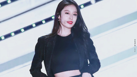 ♥ 皇冠大发 ♥超级高清的朴智妍跳舞给你看